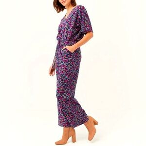 Pact Organic revive deep-v jumpsuit size M in Animal Print